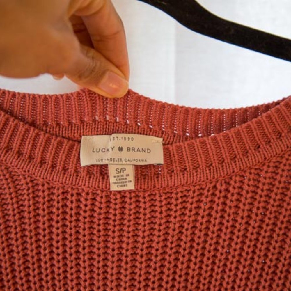 Pink sweater - Picture 3 of 3